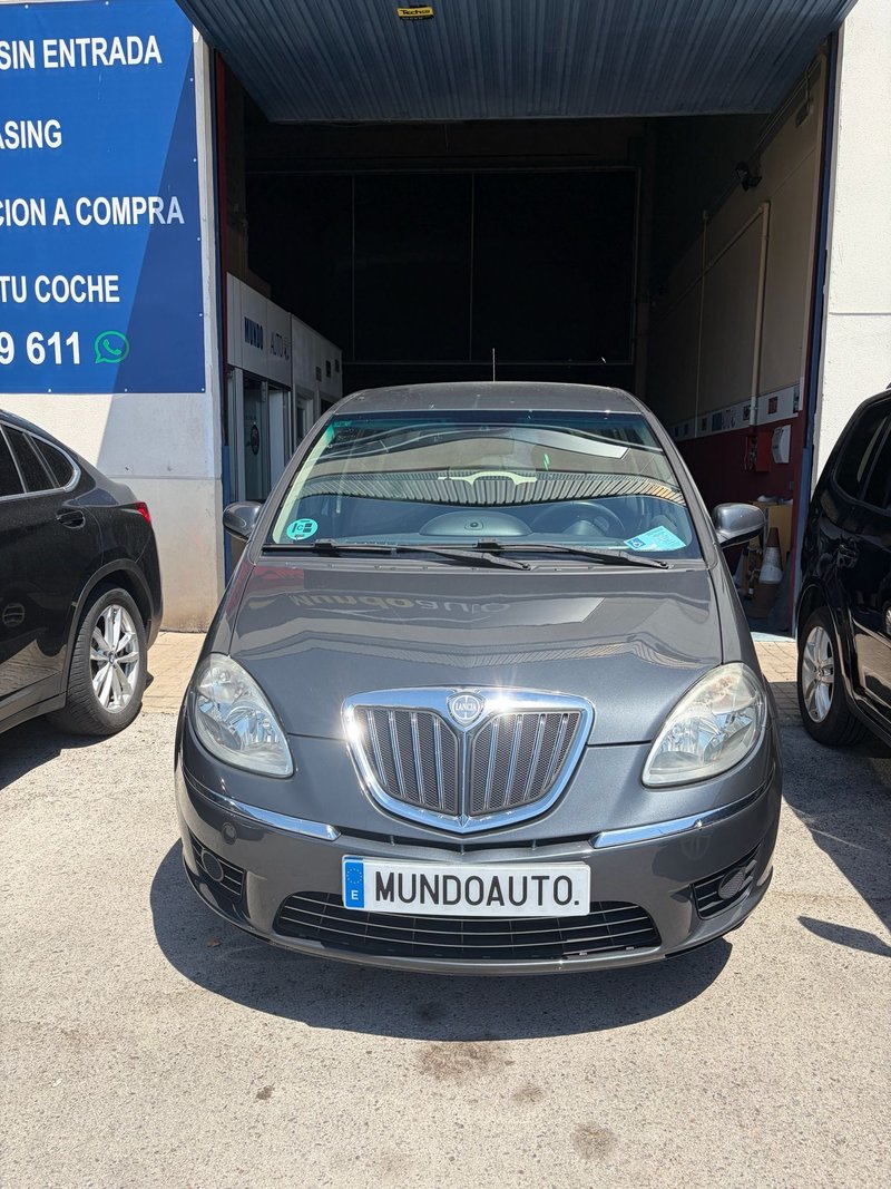 Lancia Musa AUTOMATICO ETIQUETA C 2010 - foto 1