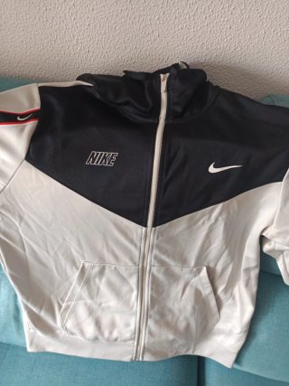 Giacchetta Nike XL Bianca e Nera