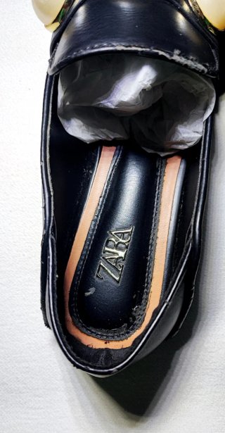 Mocassini Zara neri con perle