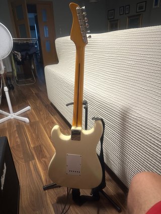 Guitarra tipo Stratocaster japonesa Fernandes600€