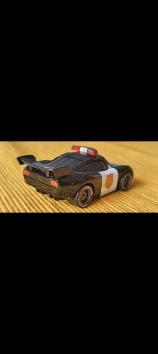 LOTE RAYO MCQUEEN ORO Y DETECTIVE