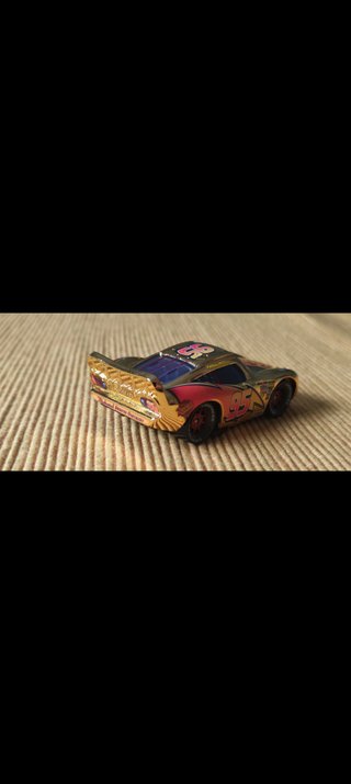 LOTE RAYO MCQUEEN ORO Y DETECTIVE