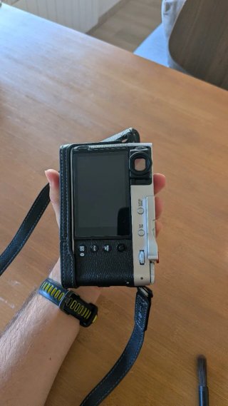 Fujifilm X100VI (Como nueva) + Extras
