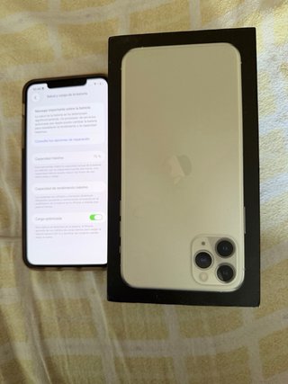 iPhone 11 Pro Max - Batería al 75%