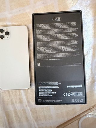 iPhone 11 Pro Max - Batería al 75%