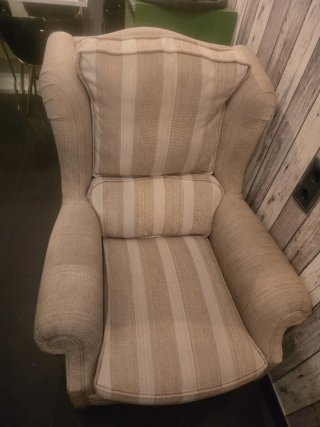 Sillónes de tela beige en excelente estado