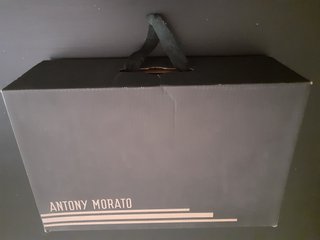 Zapatilla Antony Morato gris con azul y rojo t41