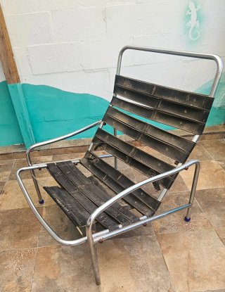 Sillón de Diseño Inox y Piel Le falta cojin
