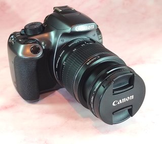 CANON EOS 1200D DSLR 2005O