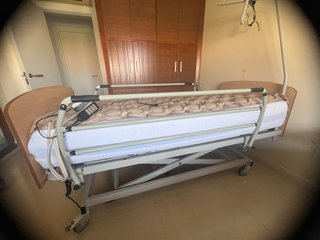 Cama articulada en perfecto estado