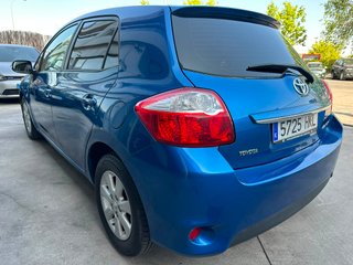 Toyota Auris 1.4 D4D DPF Active 2012