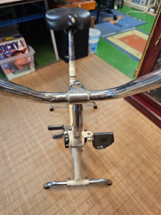 Bicicleta Estática BH AERO-BX