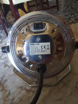 Ventilador de sobremesa plateado