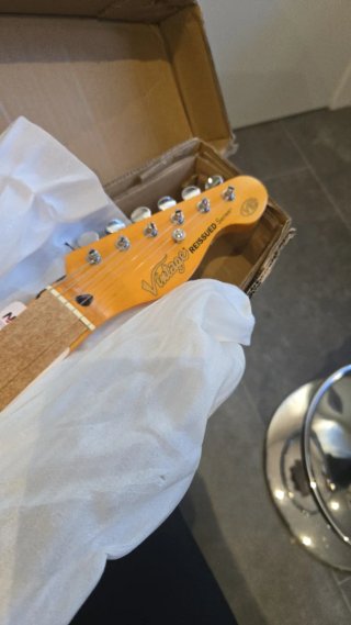 Vintage V52 Butterscotch Telecaster Guitarra