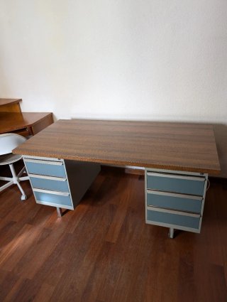 Escritorio oficina metal y madera