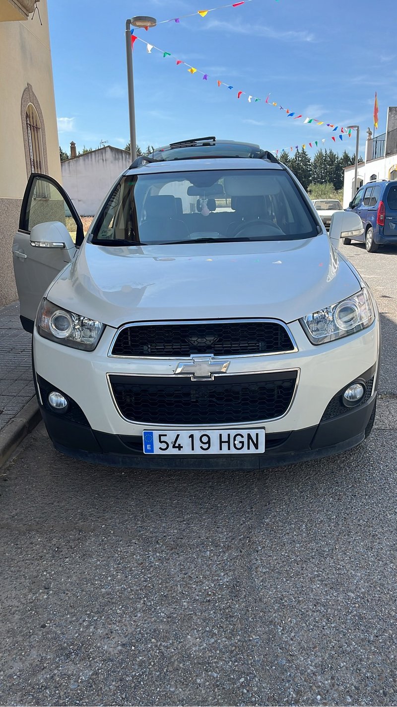 Chevrolet Captiva 2012 - foto 1