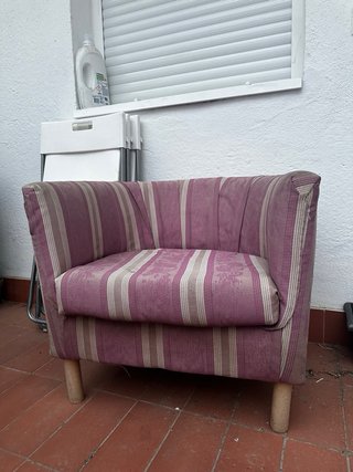 Sillón tapizado rayas rosa y beige