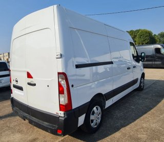 Nissan NV400 2021