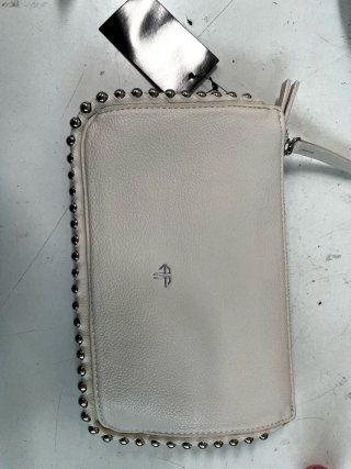 Bolso Clutch Blanco Tachuelas