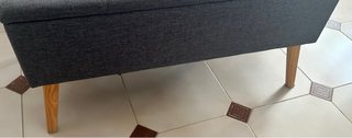 Banco de almacenaje tapizado gris