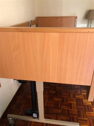 Cama geriátrica elevable como nueva