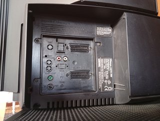 TV Loewe Planus 4670 ZW CRT 16:9 100Hz a reparar