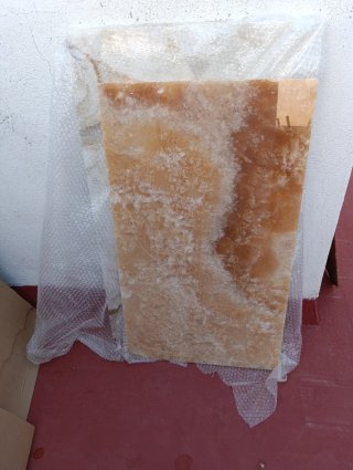 Pieza de Mármol Travertino 51'5 por 88'5