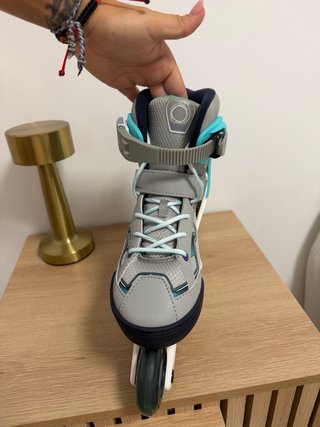 Patines en línea Axelle grises y turquesa