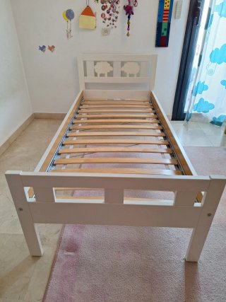 Cama infantil IKEA KRITTER blanca