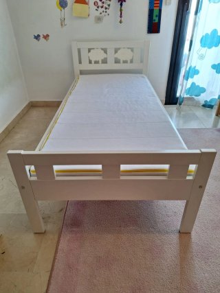 Cama infantil IKEA KRITTER blanca