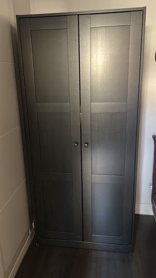 Armario Ikea oscuro madera