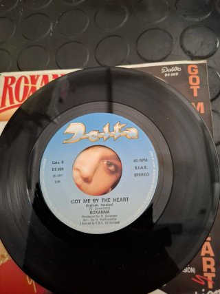 Roxanna - Got Me By The Heart 45giri