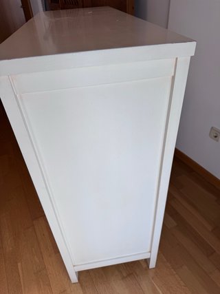 Cómoda de madera maciza blanca