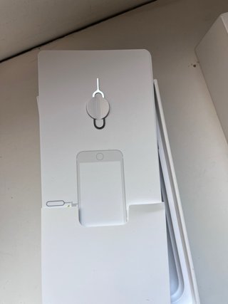 Caja iPhone Apple Dorada