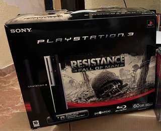 PS3 Fat Edición Especial Resistance 60GB