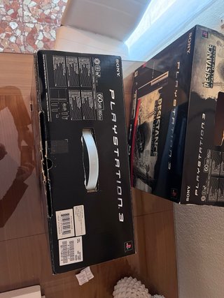 PS3 Fat Edición Especial Resistance 60GB