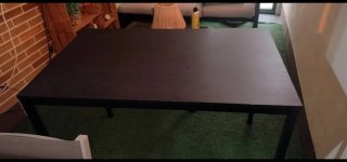 Mesa escritorio/multiusos. Práctica y ligera.