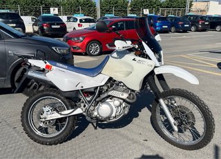 Yamaha XT 600 Blanca