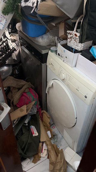 MOVILIARIO Y ELECTRODOMESTICOS PARA VIVIENDA