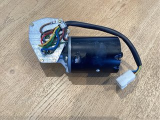 Motor limpiaparabrisas 928 628 30300