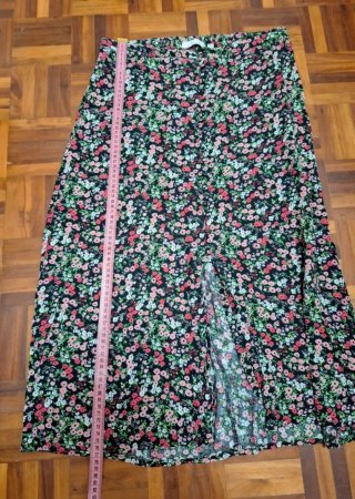 Falda midi Naf Naf floral T.M