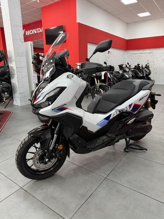 Honda ADV 350 Especial