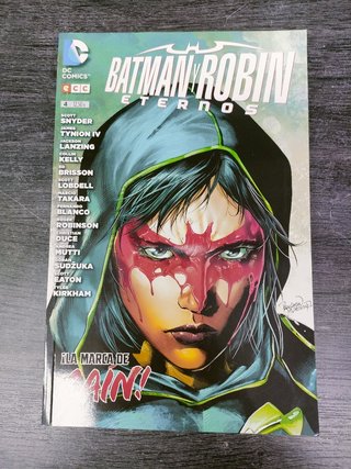 Cómic Batman y Robin Eternos 4