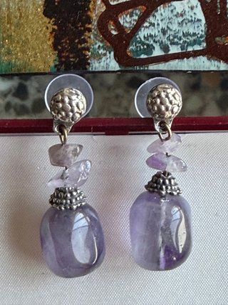 Pendientes de Amatista Natural y Plata Tibetana