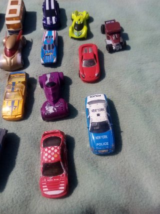 Lote de coches de juguete