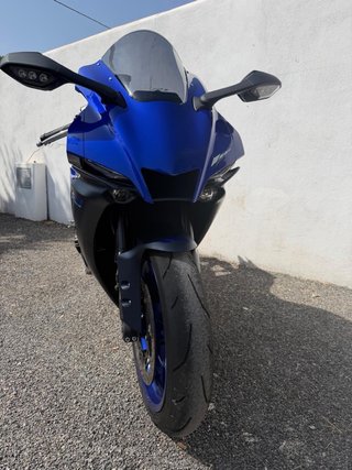 Yamaha R1 2023 Deportiva Azul