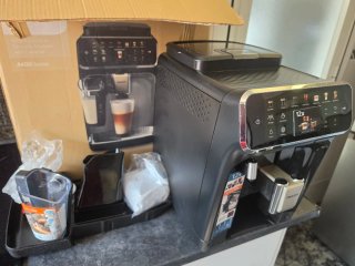 Cafetera Espresso Philips LatteGo EP4441/50