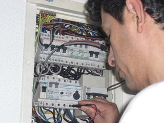 INSTALADOR ELECTRICO, CERTIFICADOS LUZ GAS AGUA