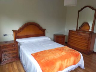 Mueble Castaño Macizo Entrada/Dormitorio
