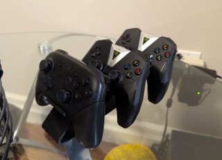 Soporte para 3 mandos PS5/SWITCH/XBOX/PS4